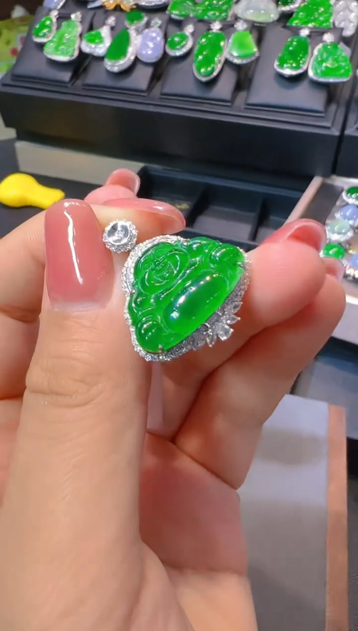 【闪购商品】翡翠吊坠(赠链)18K金镶嵌008      （多样性发货）