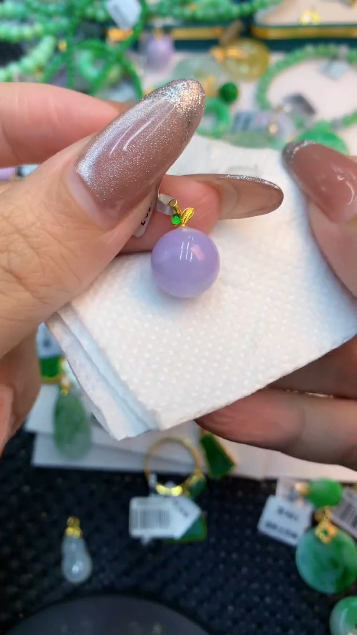 颈饰18K金镶嵌翡翠1