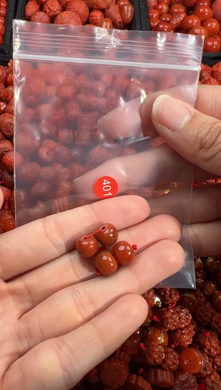 南红玛瑙未镶嵌颈饰1