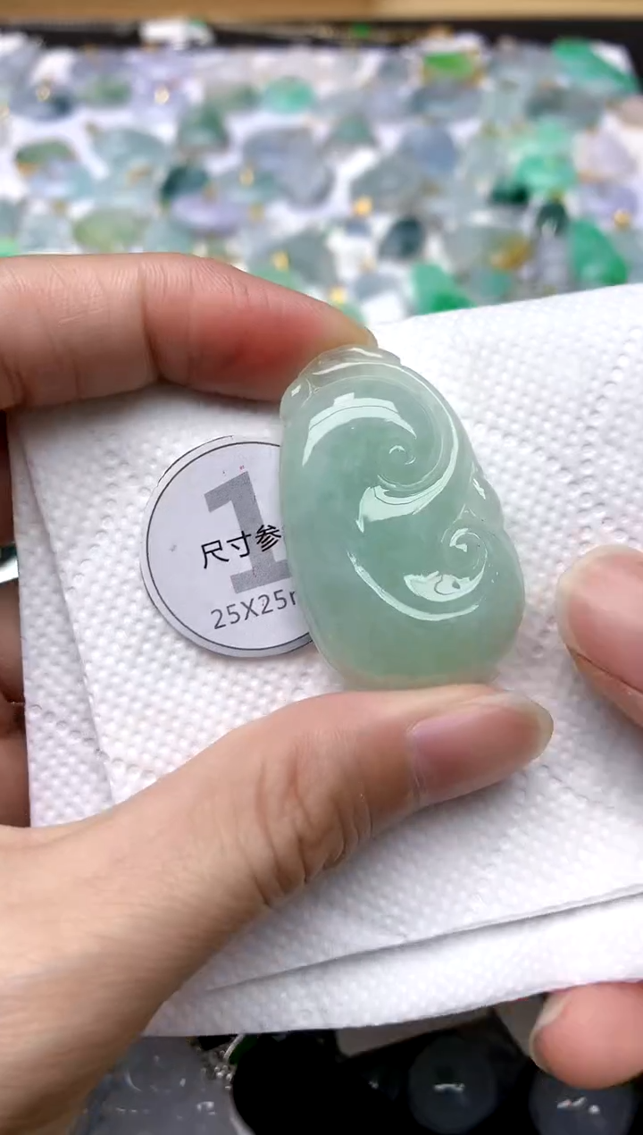 颈饰未镶嵌翡翠天然A货翡翠