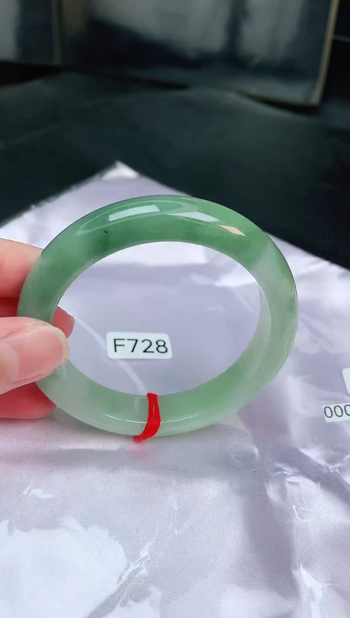 【闪购商品】翡翠手镯未镶嵌缅甸天然A货翡翠手镯