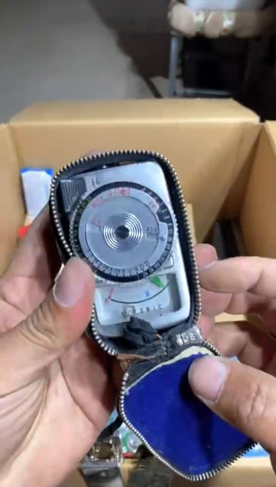 8新新***子中古商品，瑕疵品，不保好坏。491