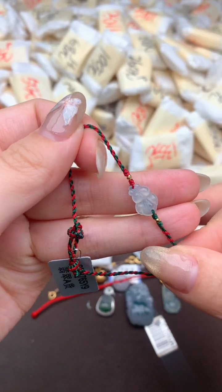 【闪购商品】翡翠挂件未镶嵌—