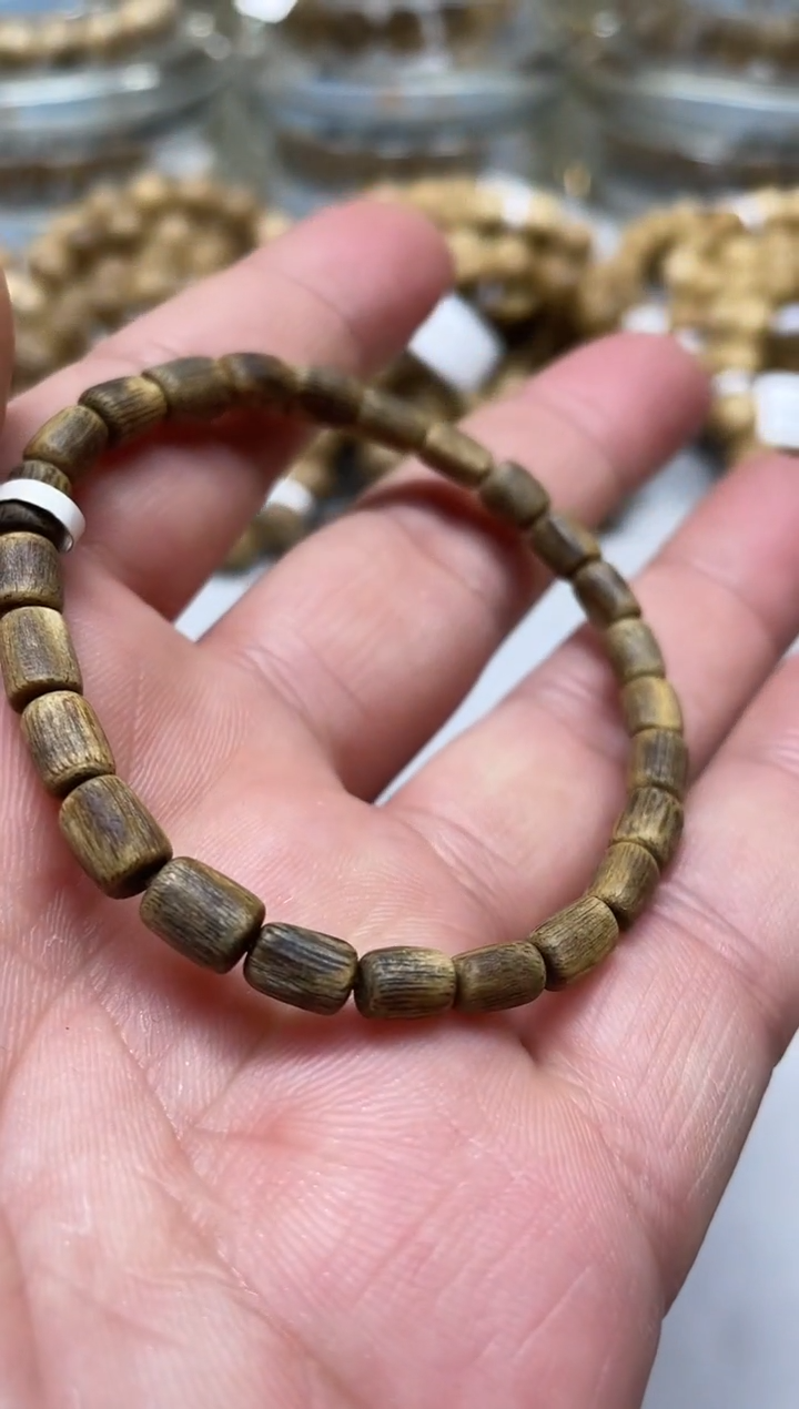 【闪购商品】沉香手串棋楠红金猊随型单圈多样性发其一