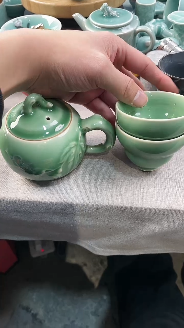 【闪购商品】限时福利放漏 一壶两杯 慧仙青瓷