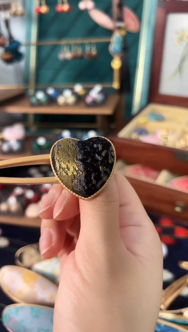 【闪购商品】【一物一拍初五发】汉宫秋月爱心鸭嘴夹