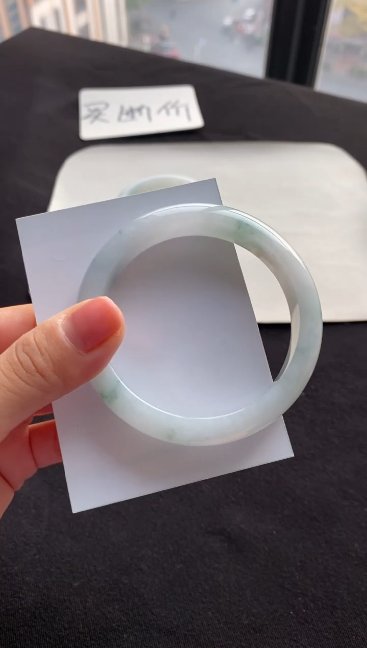 【闪购商品】翡翠手镯未镶嵌57正圈--不退不换