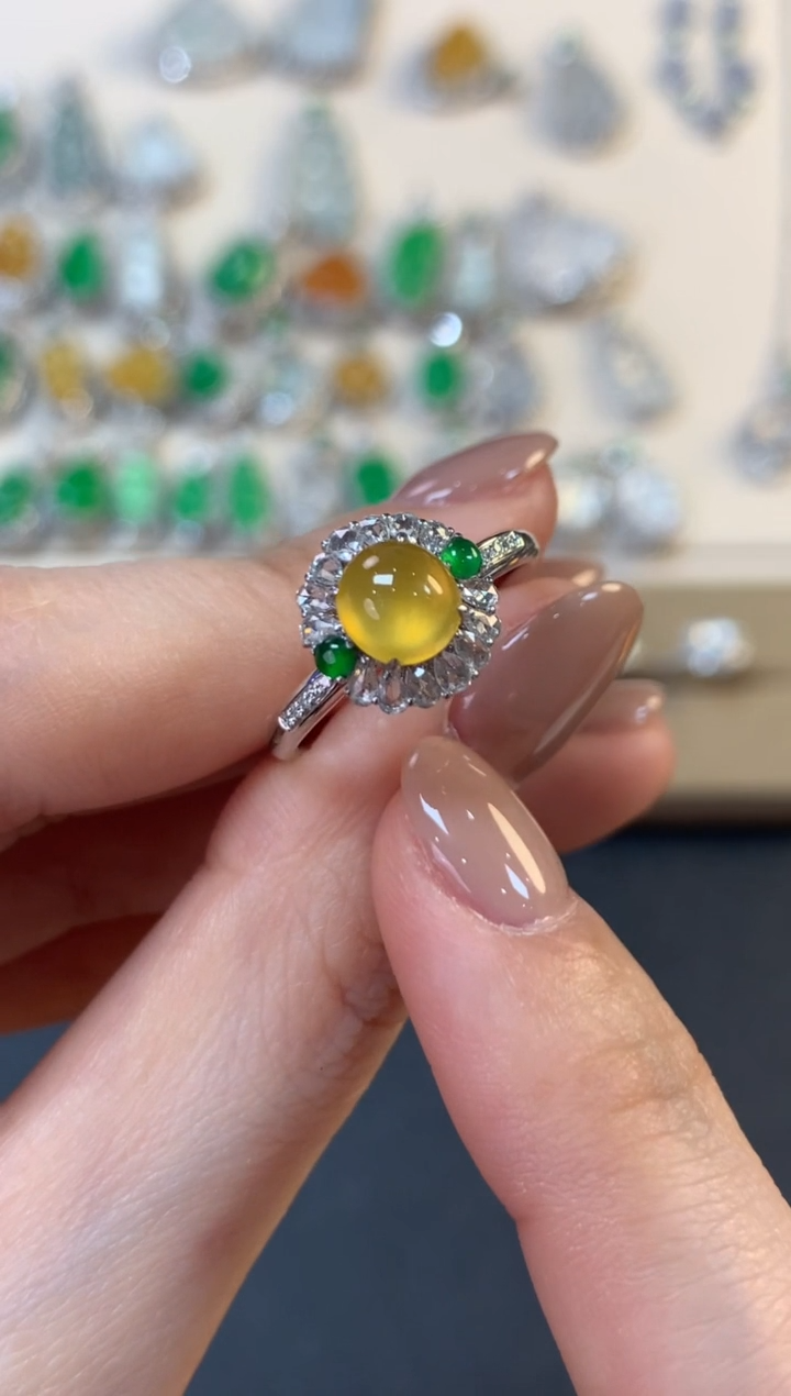 翡翠戒指18K金镶嵌蛋面戒指8500