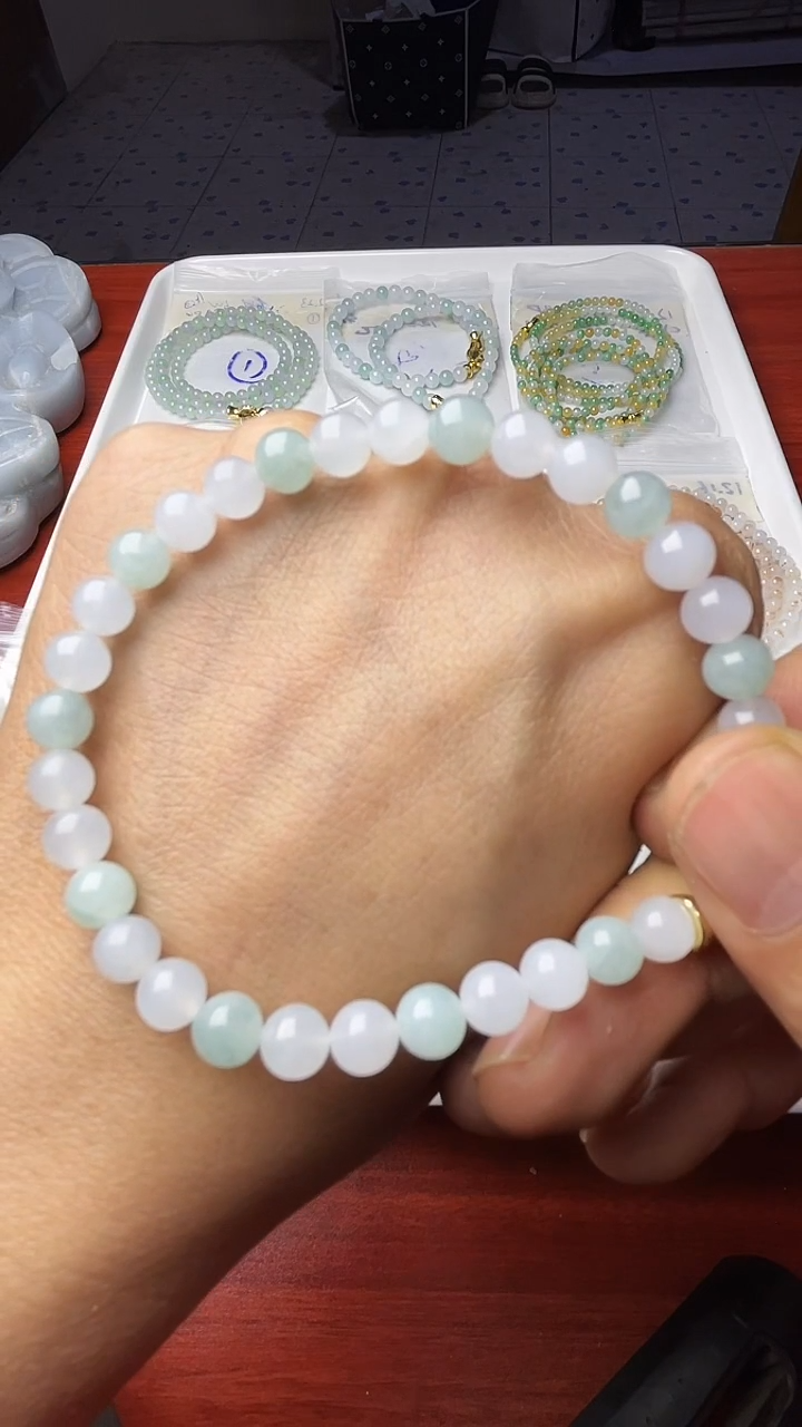 未镶嵌定制翡翠白月光➕淡果绿双彩手串
