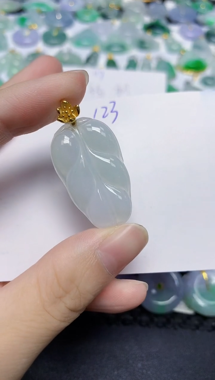 颈饰未镶嵌翡翠天然缅甸翡翠A货翡翠百元以上9元证书费自理