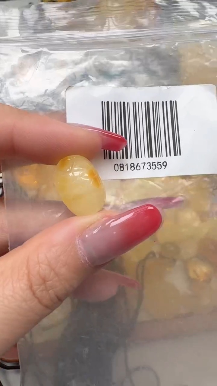 裸石琥珀未镶嵌如图