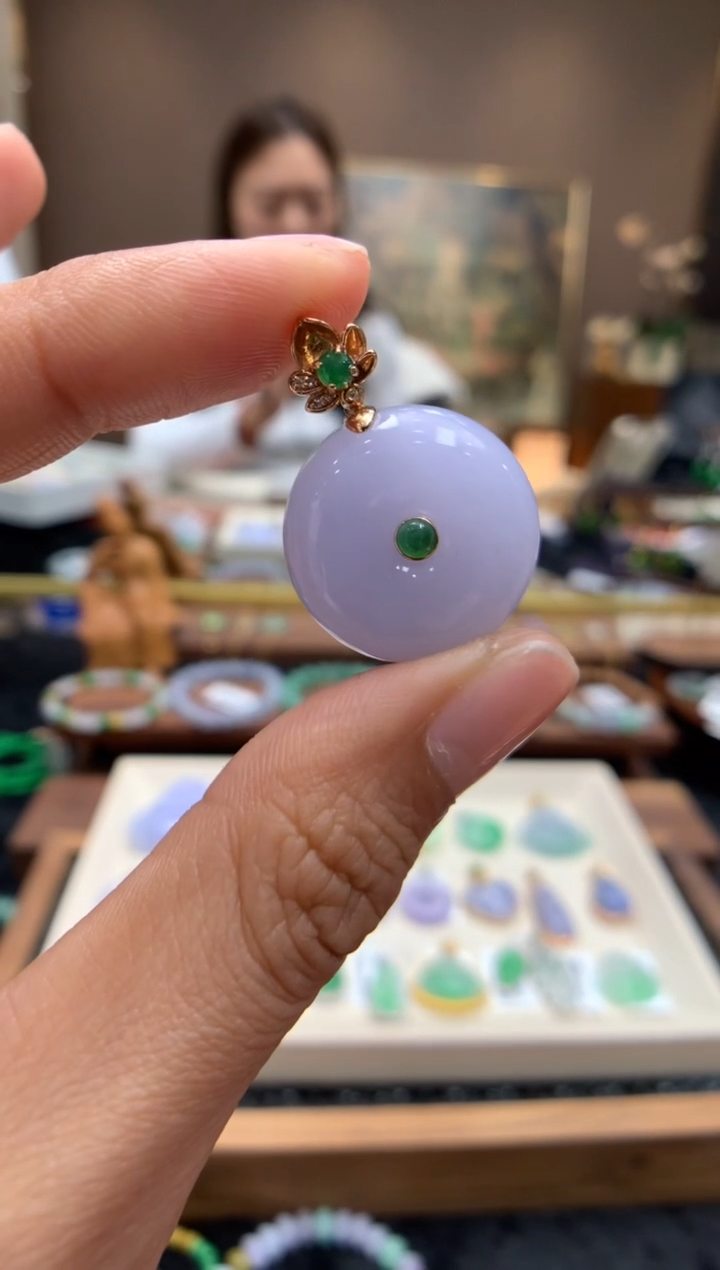 【闪购商品】翡翠颈饰18K金镶嵌平安扣