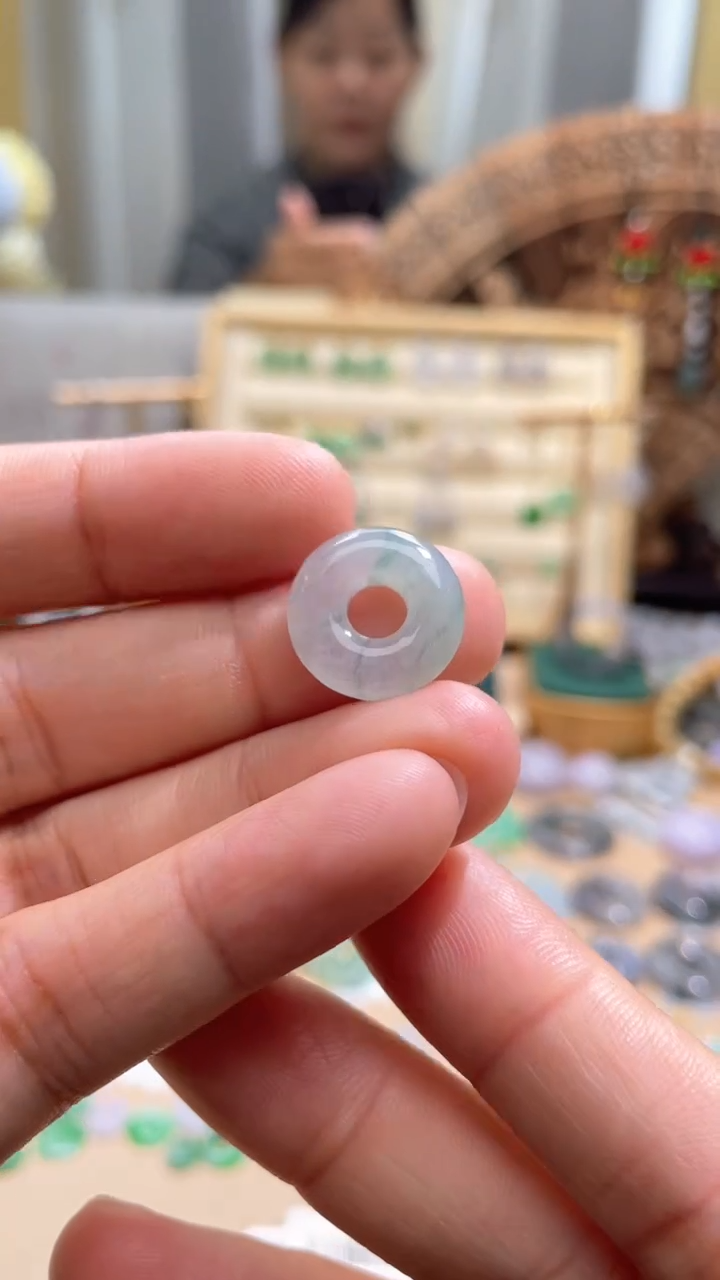 【闪购商品】翡翠颈饰未镶嵌甜甜圈