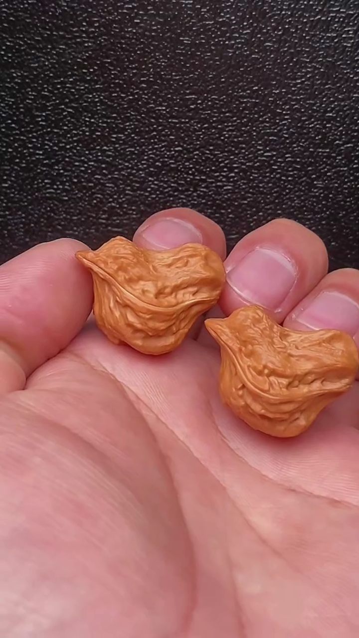 【闪购商品】文玩核桃把件小鸟