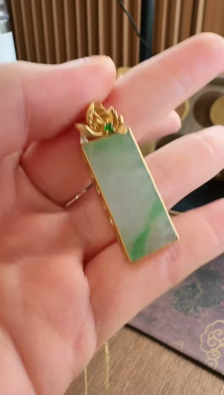 翡翠18K金镶嵌吊坠(不含链)吊坠