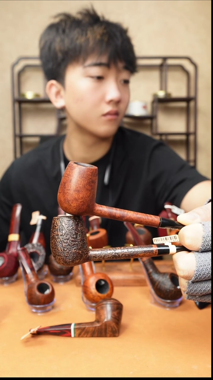 长腿铅笔杆撞球 