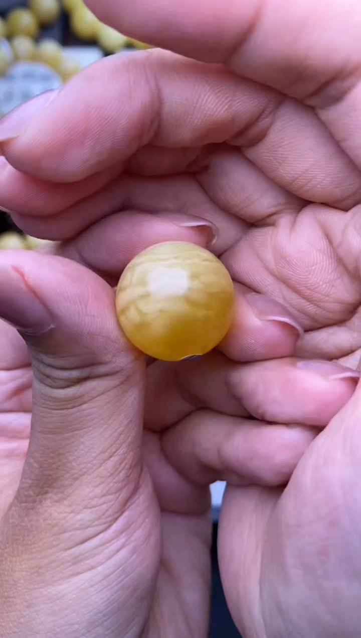 裸石琥珀未镶嵌大小姐珠宝37