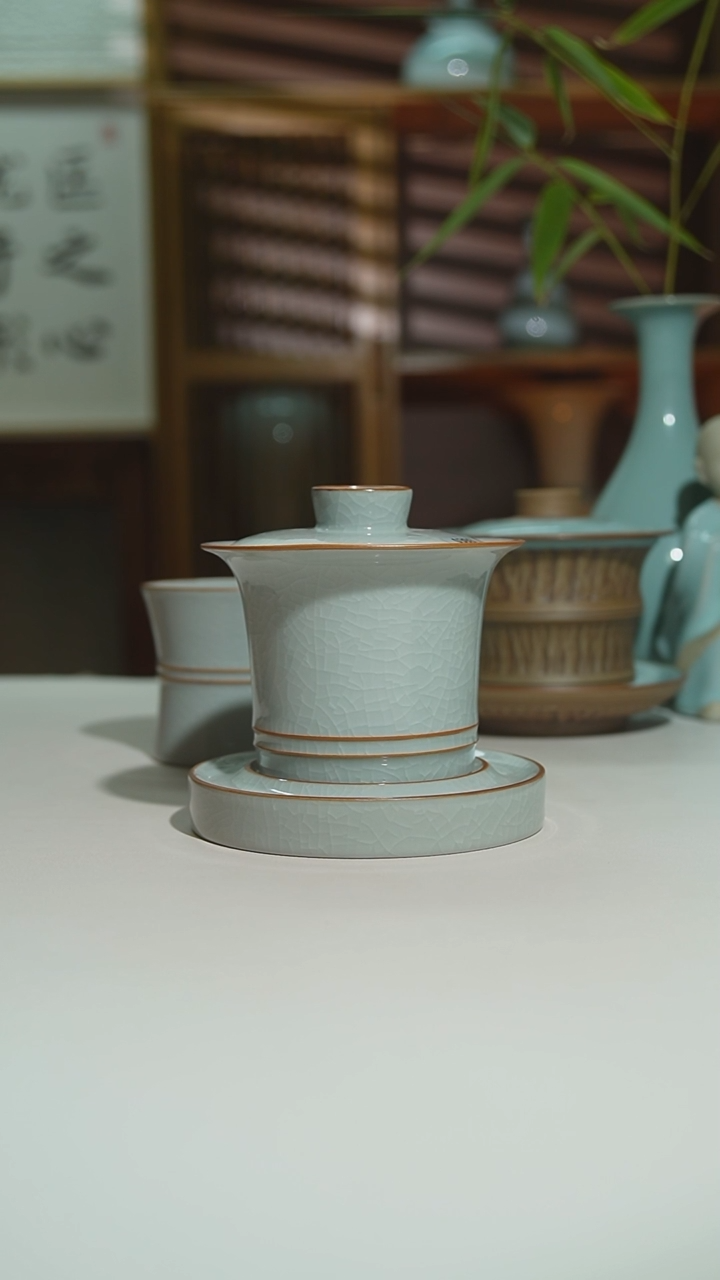 杯赵运圈二级月白影青三才盖碗0393