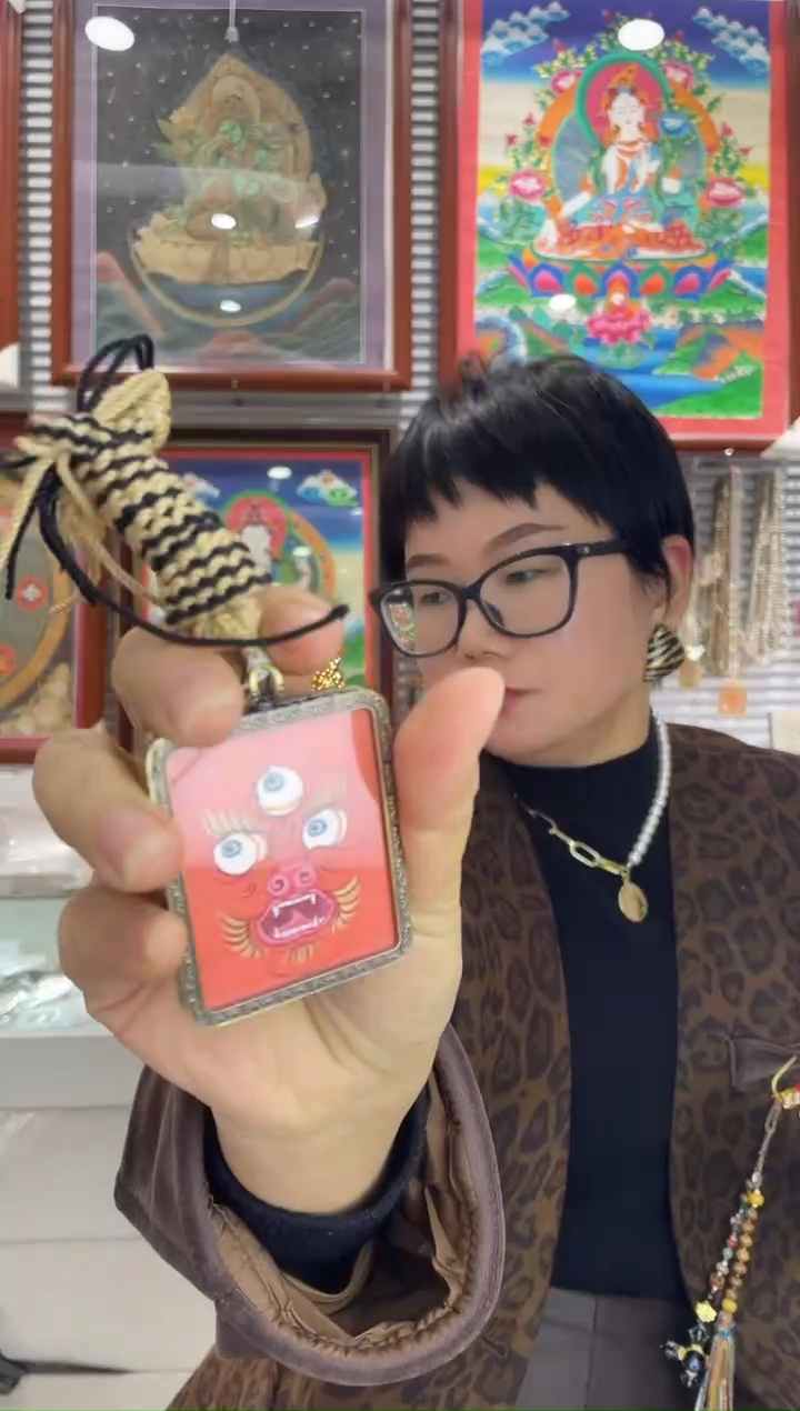 吊坠纯手绘唐卡（非质量问题 不退不换） 红老师