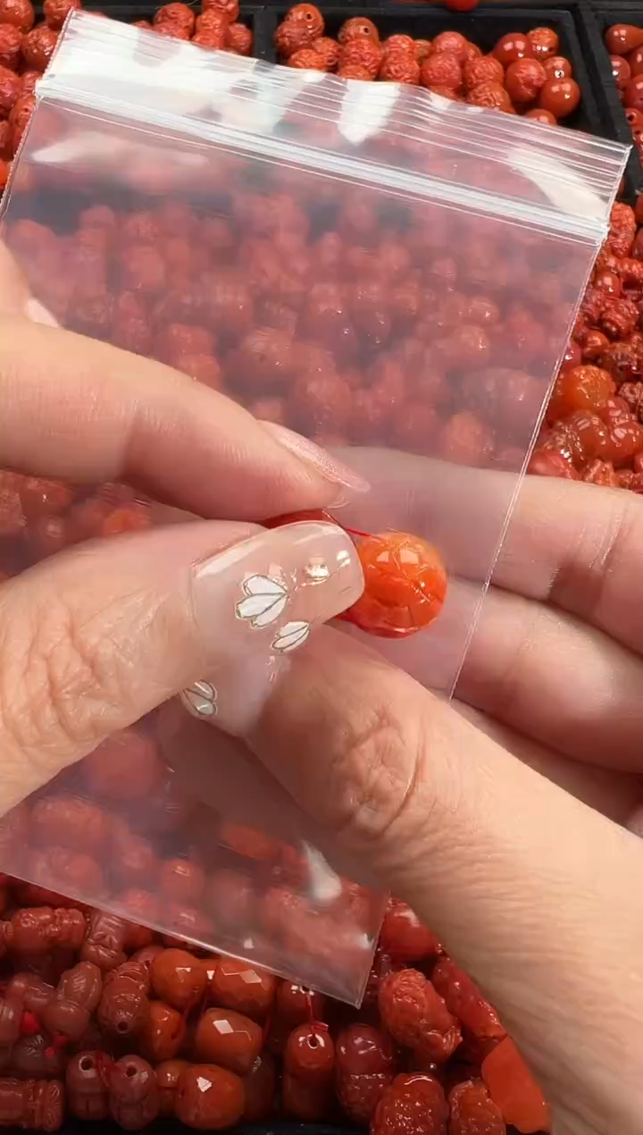 颈饰未镶嵌南红玛瑙1