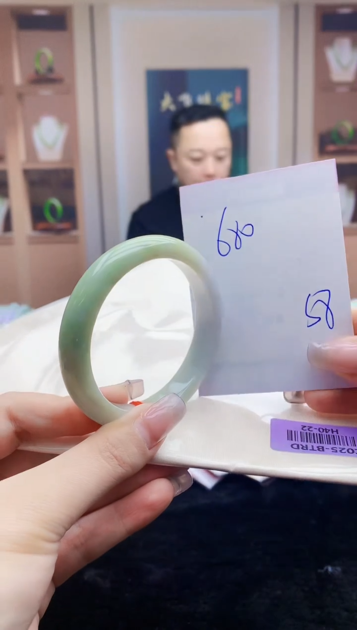 【闪购商品】翡翠手镯未镶嵌   H40-22