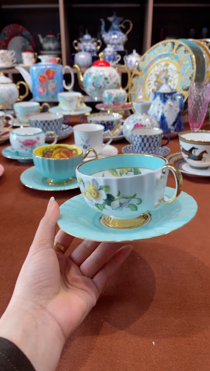 【闪购商品】瓷片山茱萸杯碟······