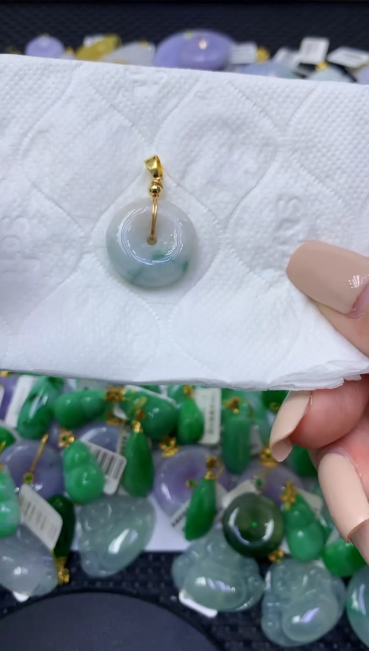 颈饰未镶嵌翡翠天然缅甸翡翠A货