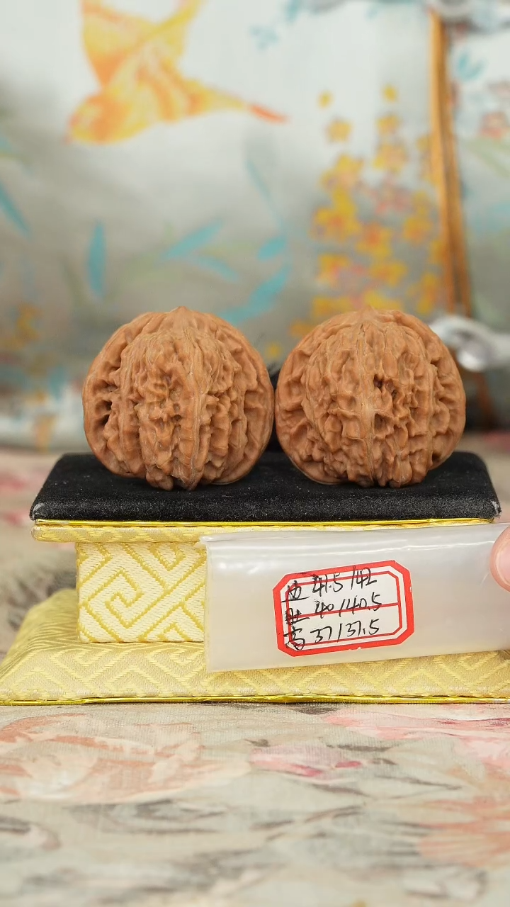 【闪购商品】文玩核桃把件平谷四座楼