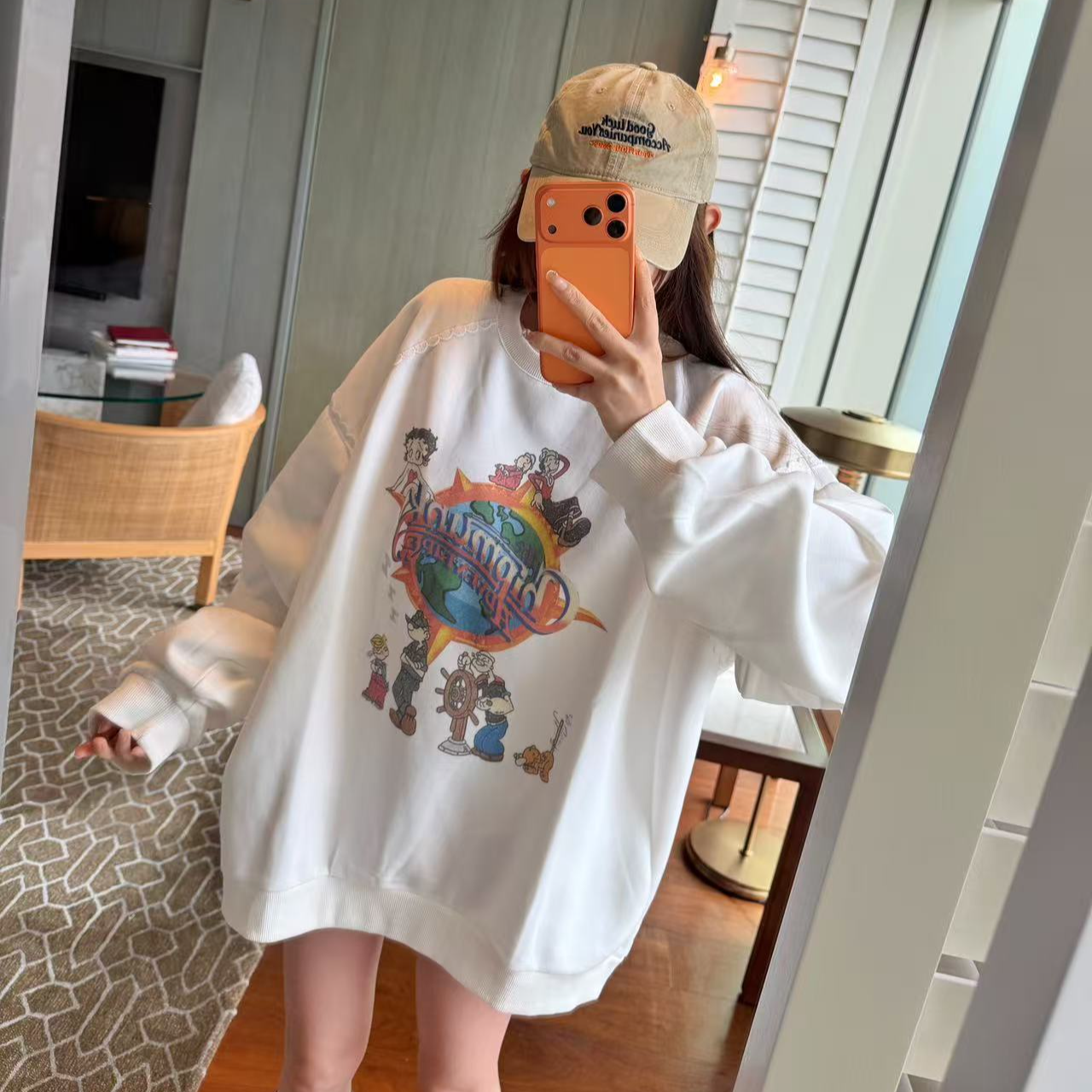 【陶格X】韩版休闲宽松圆领贴补印花卫衣TG25D4T3265