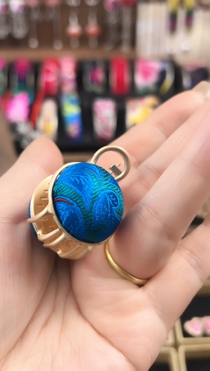 【闪购商品】织绣民族风老绣饰品306