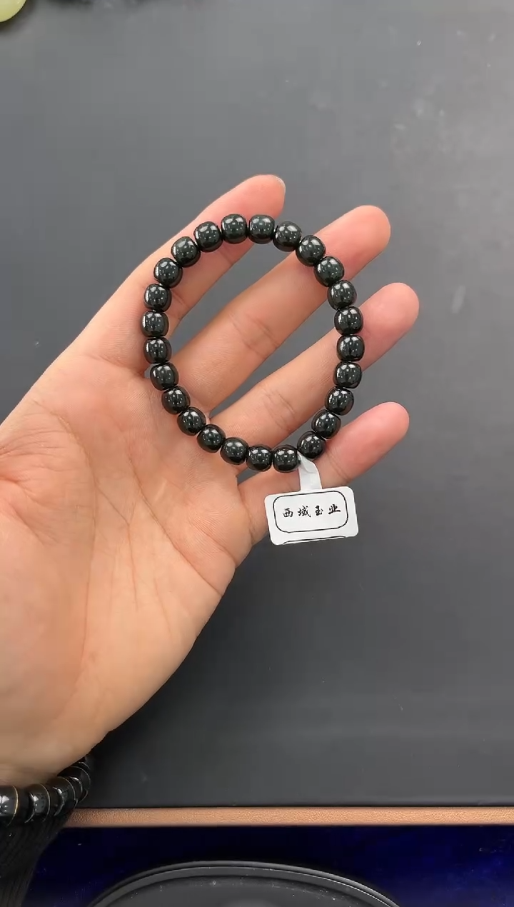 未镶嵌手串和田玉呆*?和田黑青手串卡8微色差