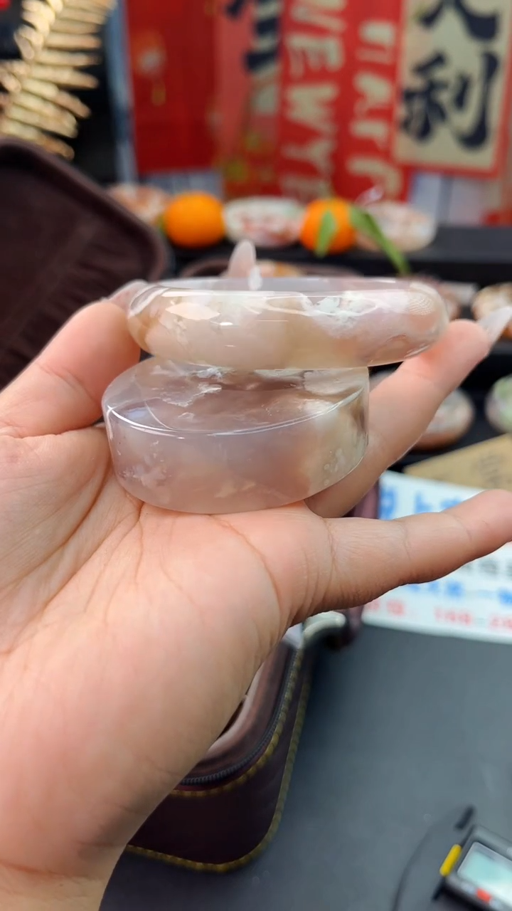 【闪购商品】石英质玉手镯未镶嵌赠送镯心（58圈口）