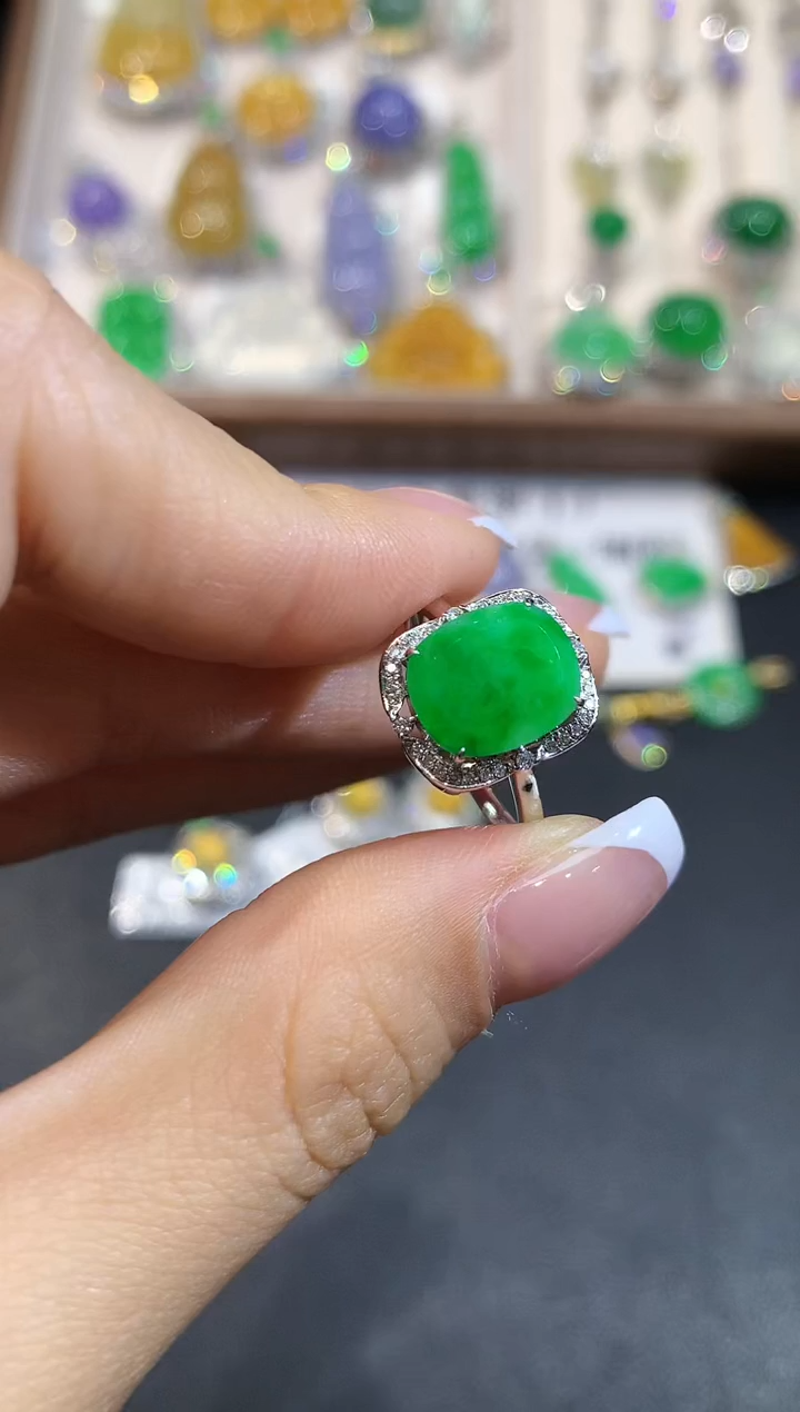 【闪购商品】翡翠戒指18K金镶嵌MH2959