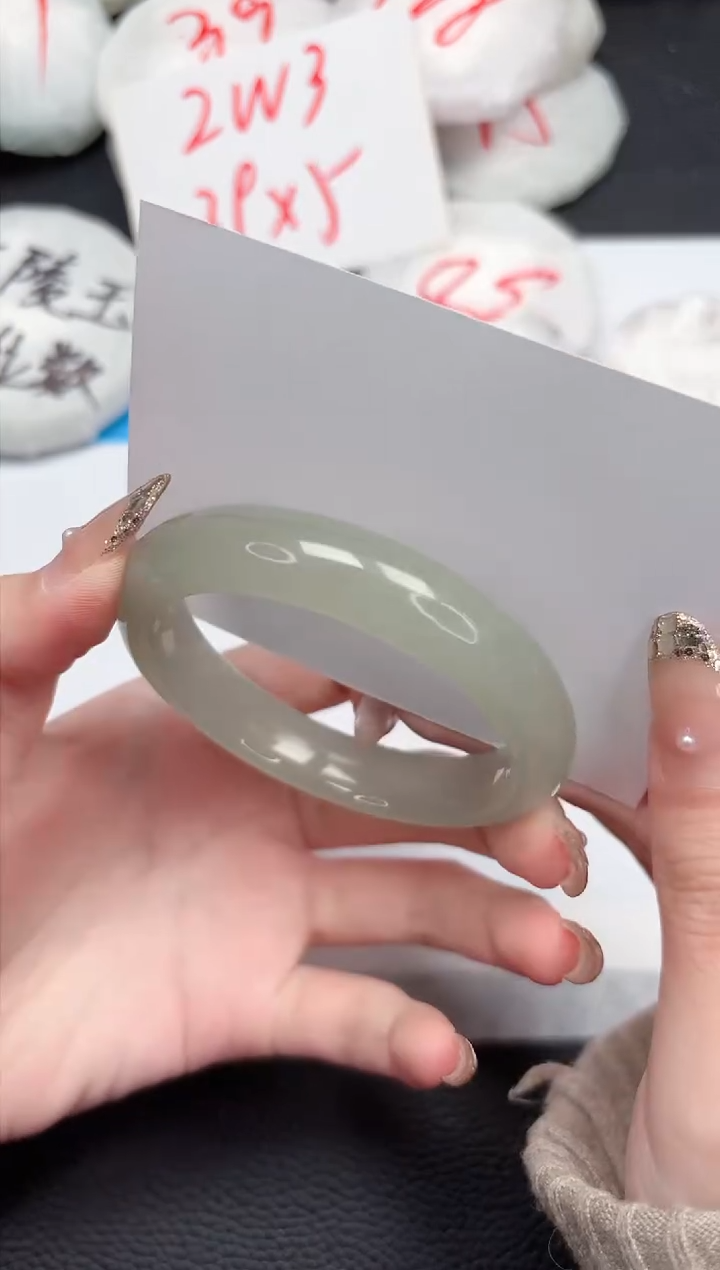 【闪购商品】石英质玉手镯未镶嵌445-54