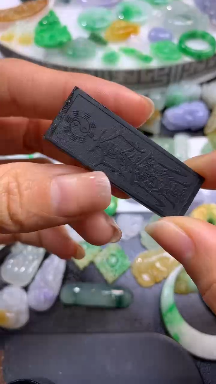 【闪购商品】定制翡翠未镶嵌翡翠