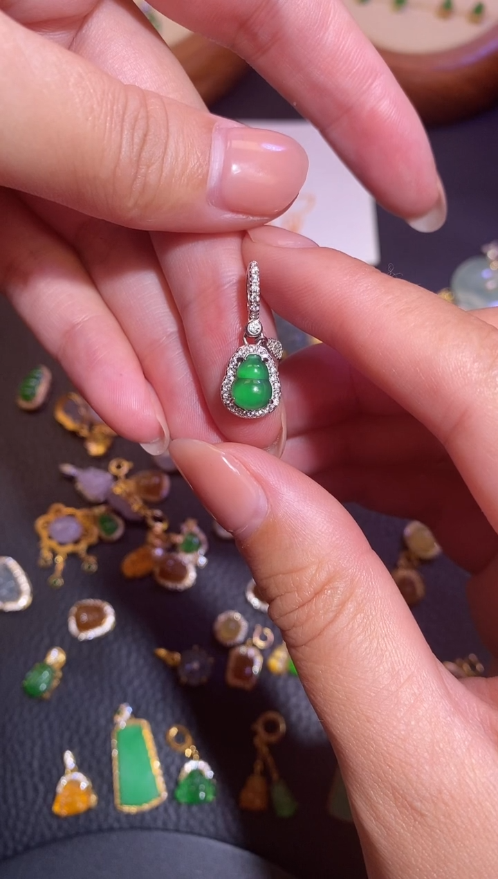 颈饰银S925镶嵌翡翠a货翡翠