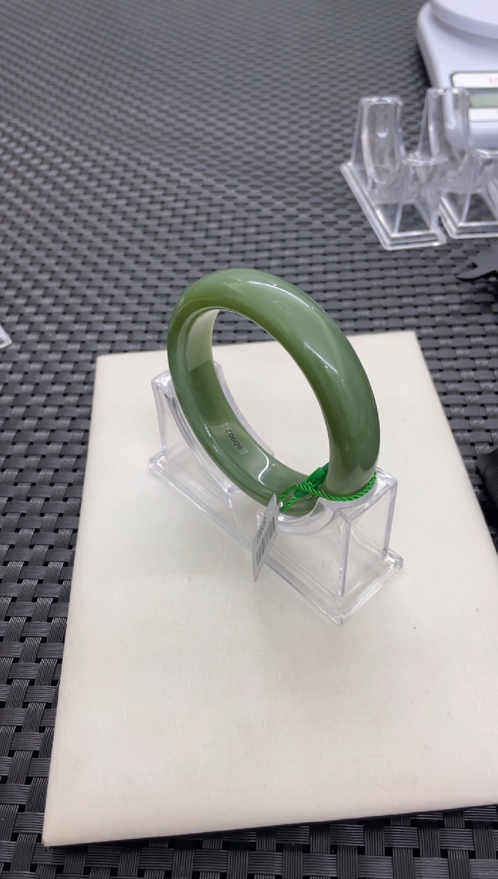 【闪购商品】和田玉手镯一条58未镶嵌（多样性发一件）Z0609