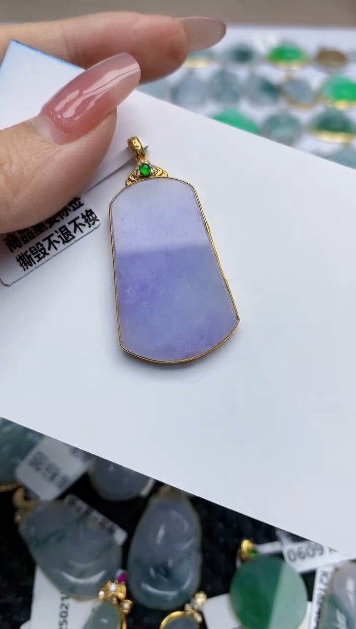 【闪购商品】翡翠挂件18K金镶嵌天然翡翠A货