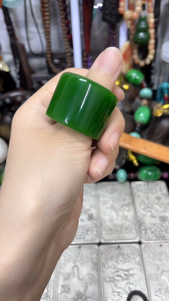 摆件主播推荐如图所示