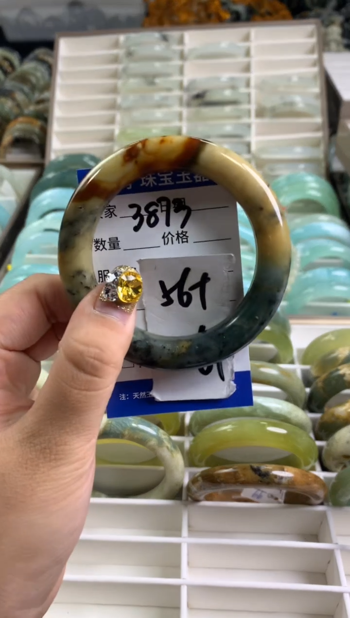 【闪购商品】蛇纹石玉手镯未镶嵌3873