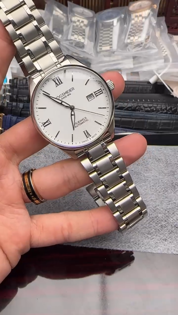 豪格米尔男士腕表一物一拍