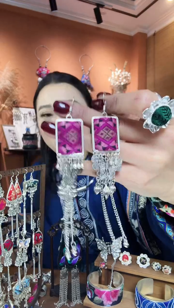 【闪购商品】刺绣纯手工民族风耳环