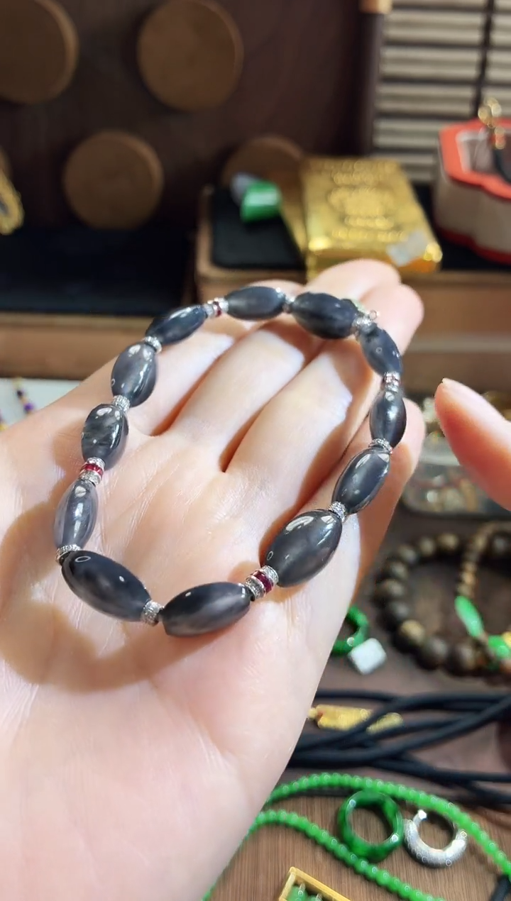 18K金镶嵌手串翡翠可*宝手饰