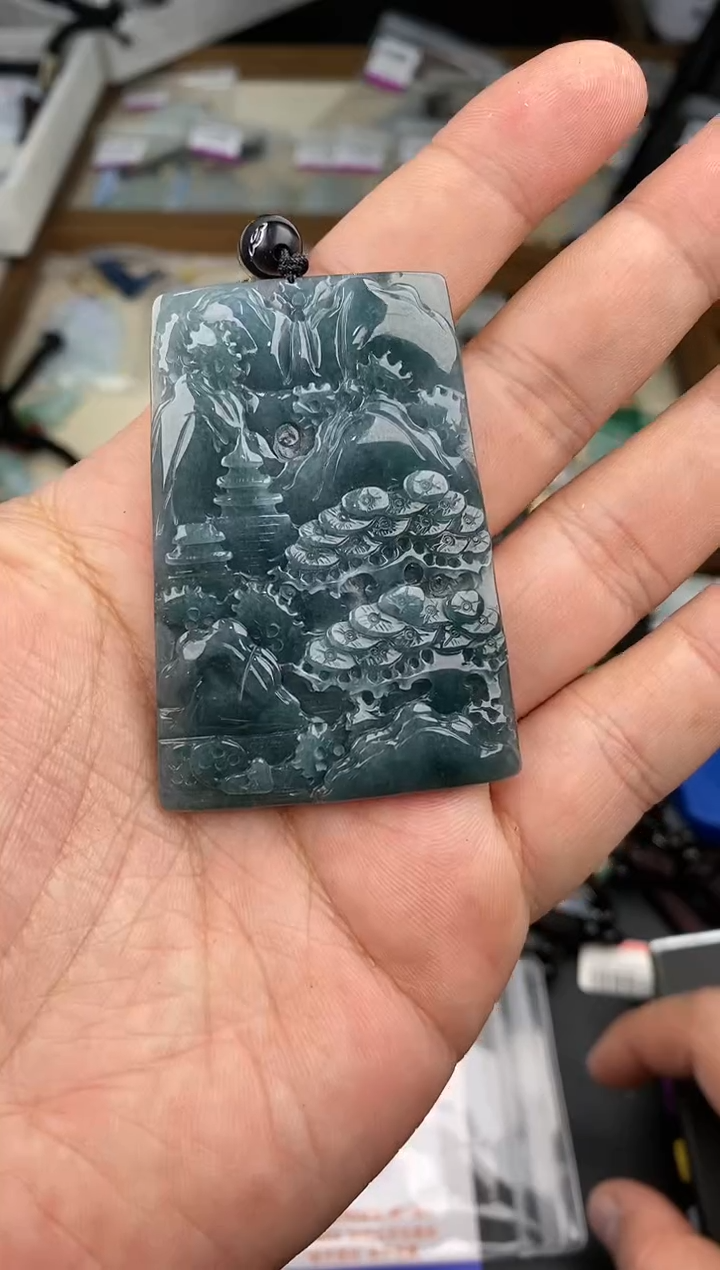 【闪购商品】翡翠颈饰未镶嵌  天然翡翠，一物一图