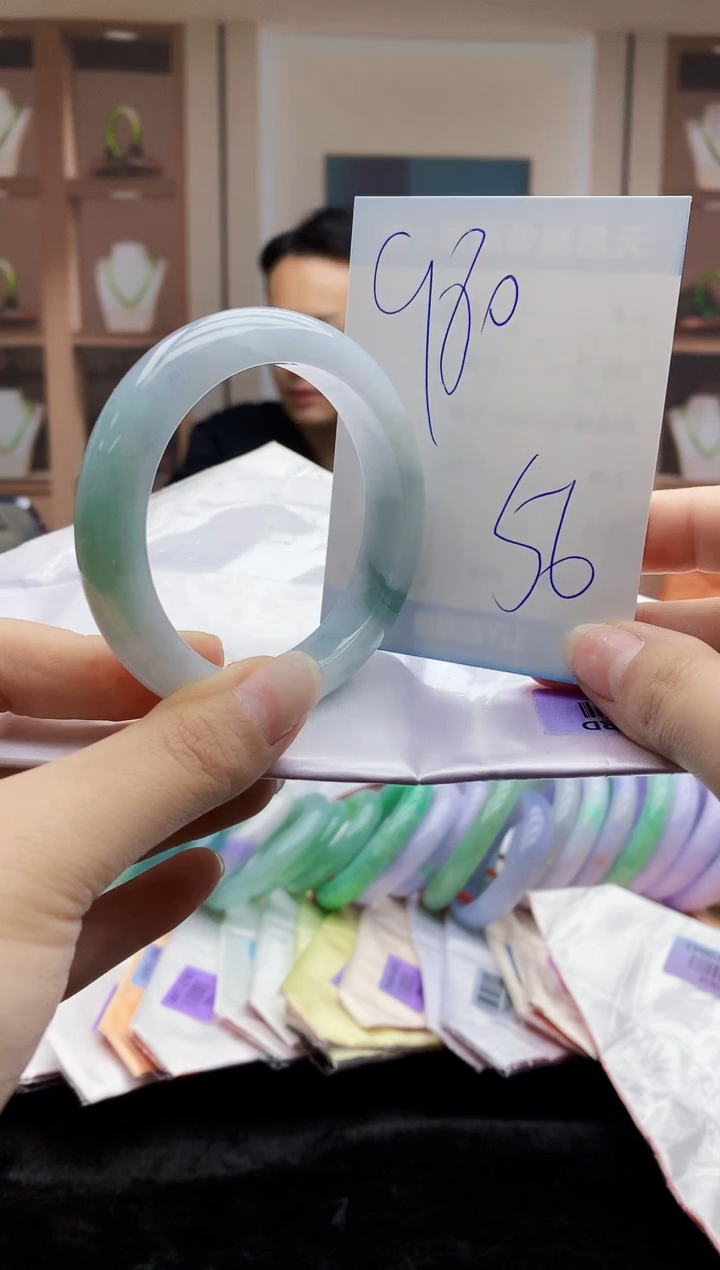 【闪购商品】翡翠手镯未镶嵌   H69-27