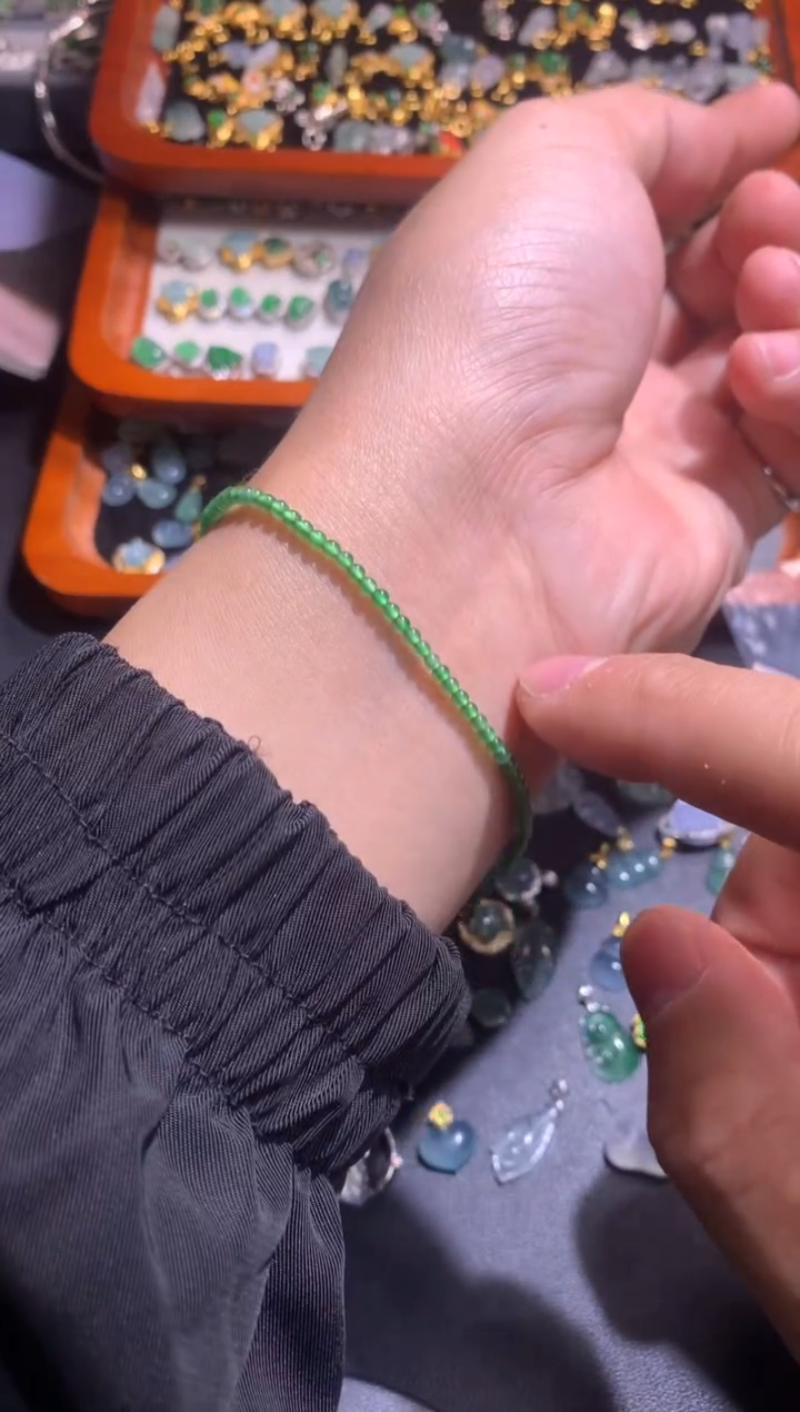 【闪购商品】翡翠吊坠(不含链)未镶嵌1