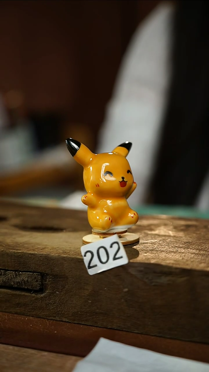 瓷片福利 可爱 旋转皮卡丘 茶宠/摆件