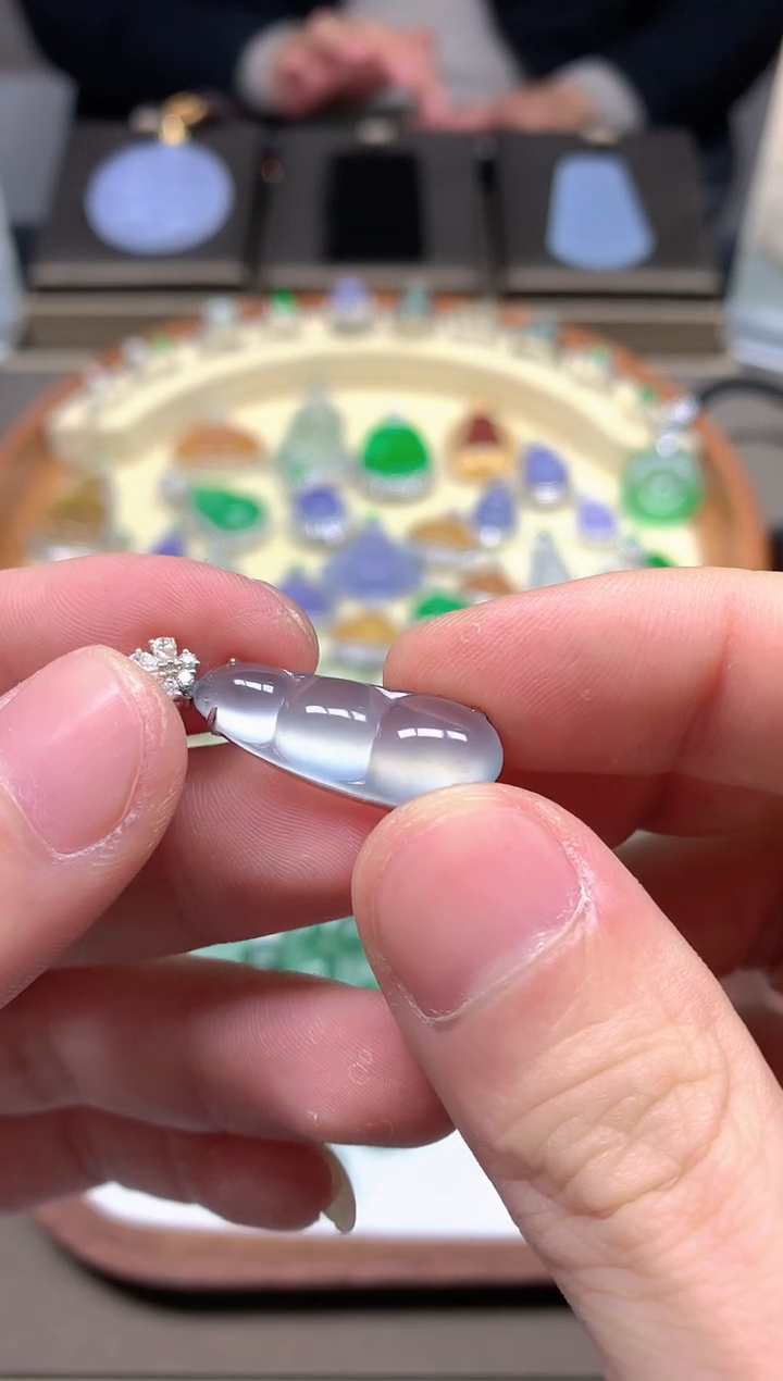 【闪购商品】翡翠颈饰18K金镶嵌挂件