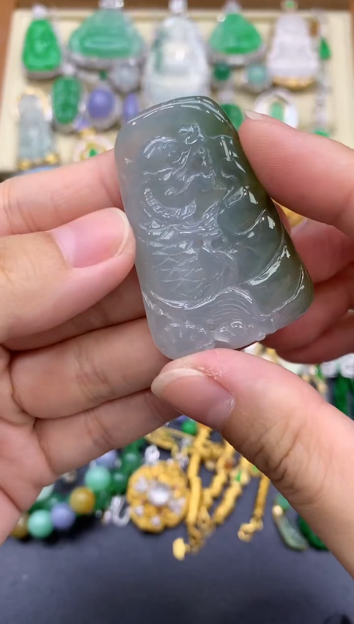 翡翠未镶嵌颈饰70-中国好珍宝