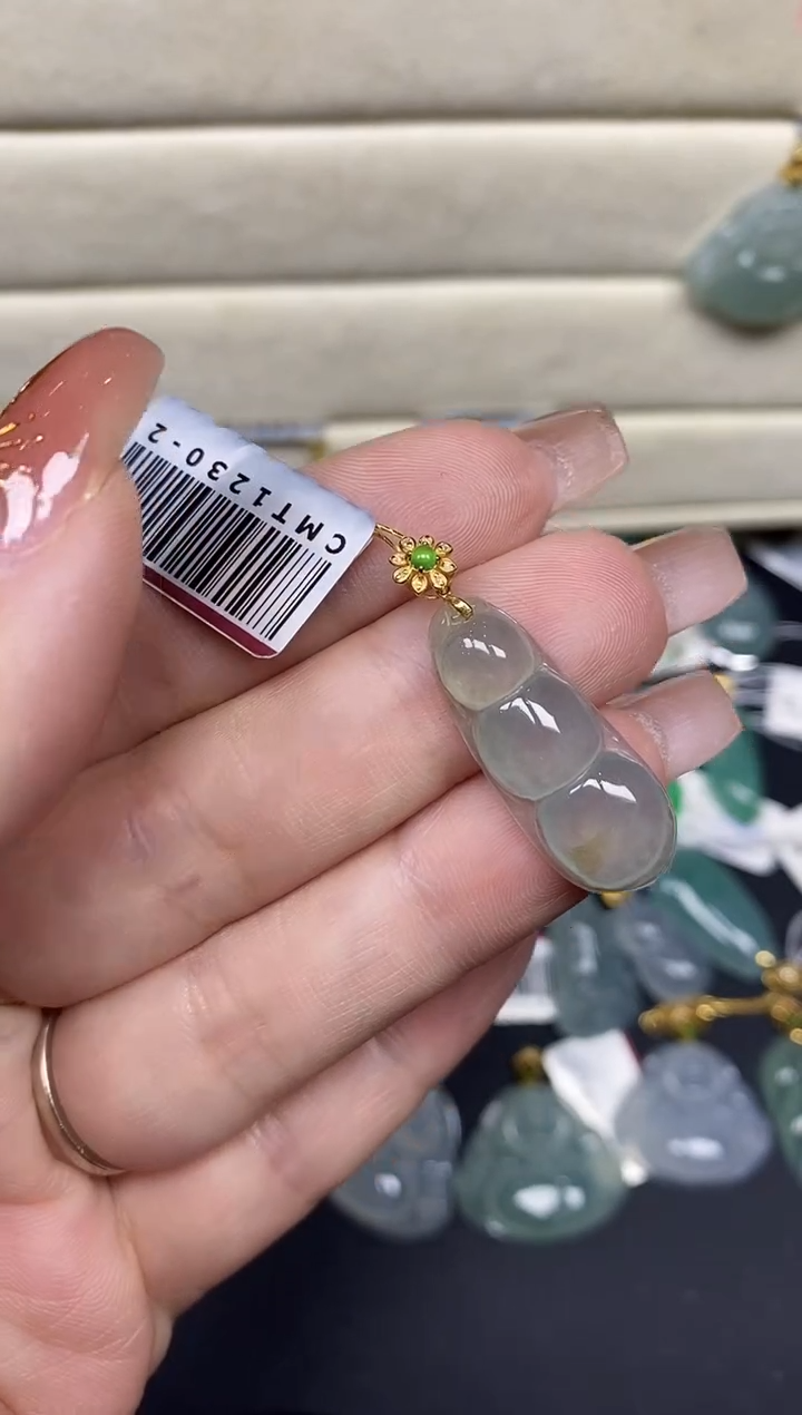 吊坠(不含链)18K金镶嵌翡翠豆子18K金扣镶嵌@@CMT1230-2